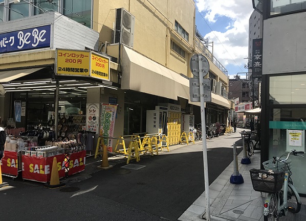 江古田駅近くのコインロッカー