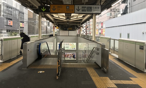 大塚駅エスカレーター