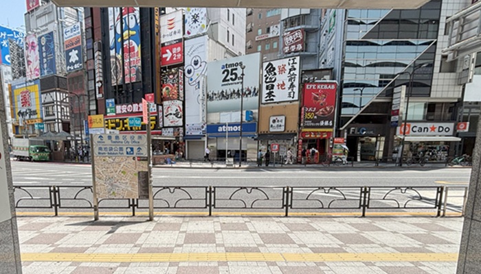 池袋駅の東口(南)