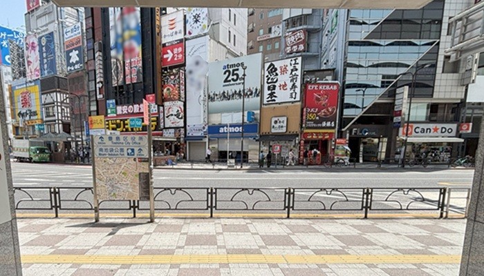 池袋駅の東口(南)