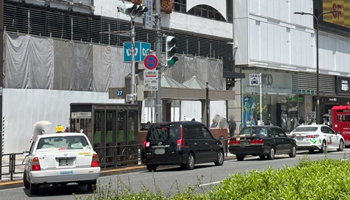 池袋駅東口のタクシー乗り場