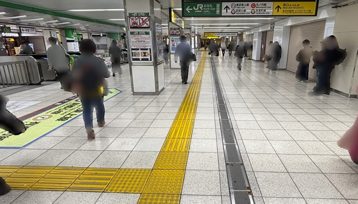 池袋駅の北通路