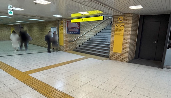 池袋駅の出口20a