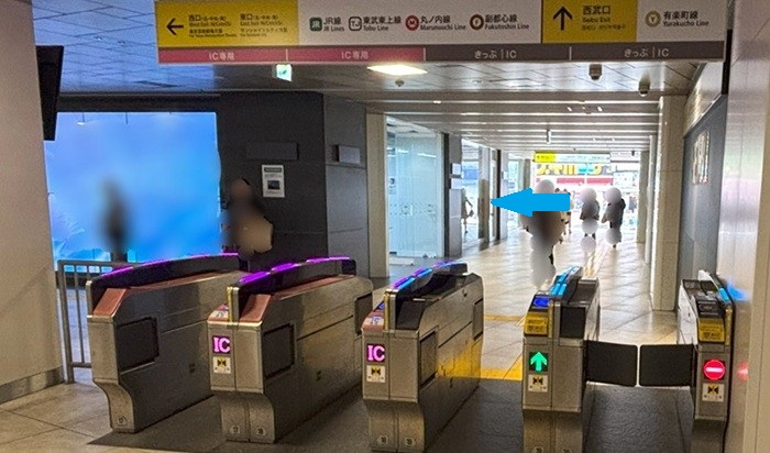 西武線池袋駅の1F改札