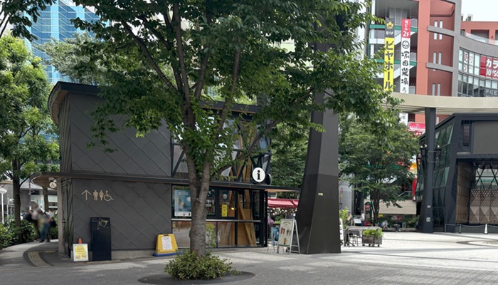 池袋西口公園のトイレ