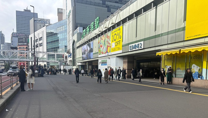 新宿駅南口